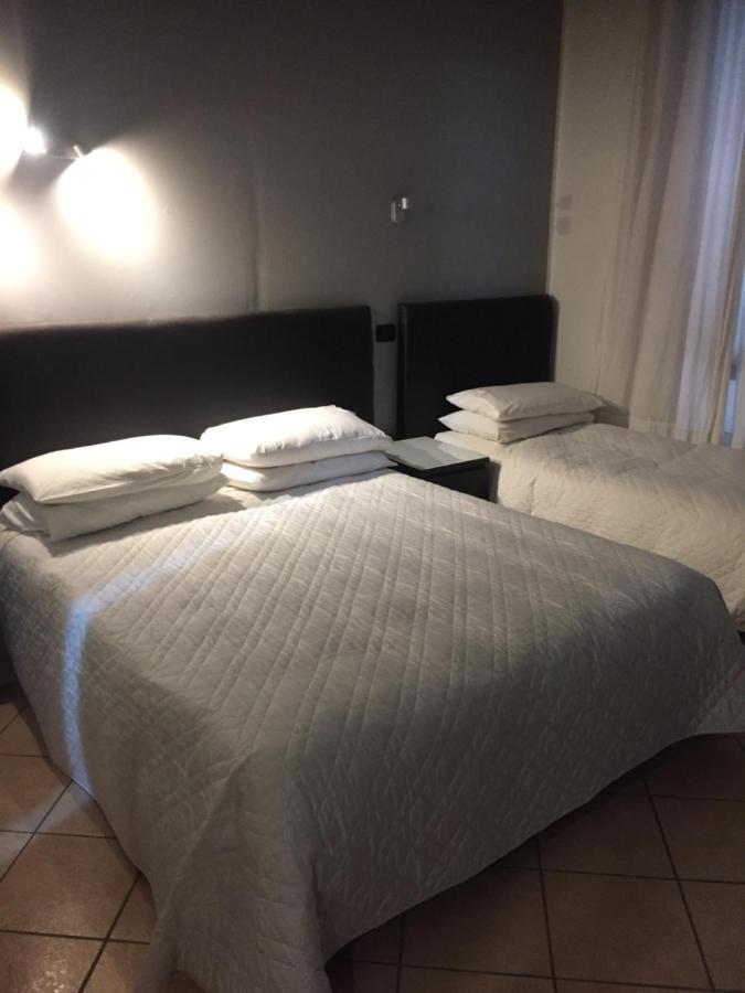 Da Battista Hotel Suzzara Buitenkant foto