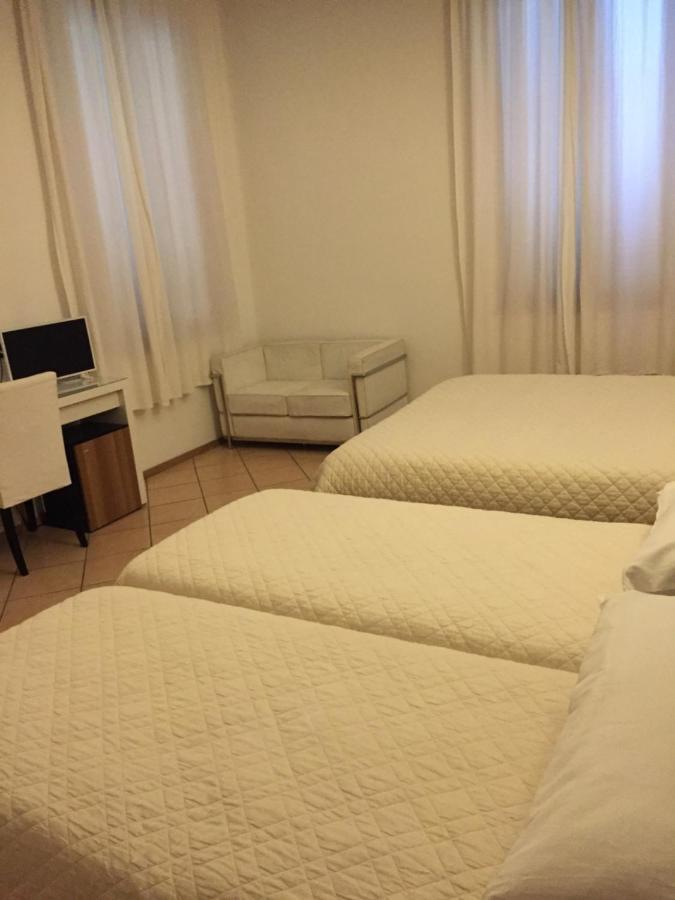 Da Battista Hotel Suzzara Buitenkant foto