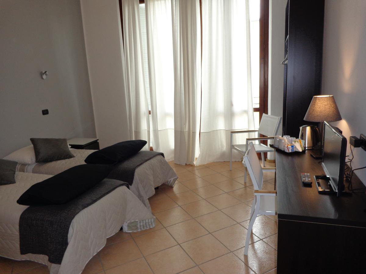 Da Battista Hotel Suzzara Buitenkant foto