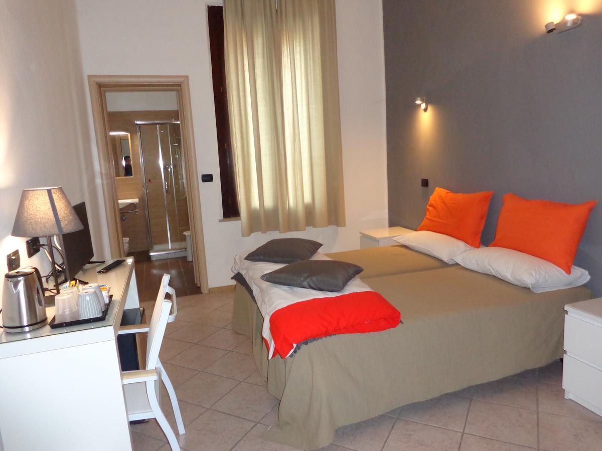 Da Battista Hotel Suzzara Buitenkant foto